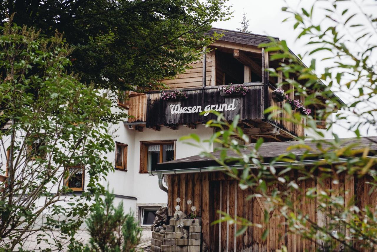 Aparthotels Berwang / Haus Wiesengrund Екстер'єр фото